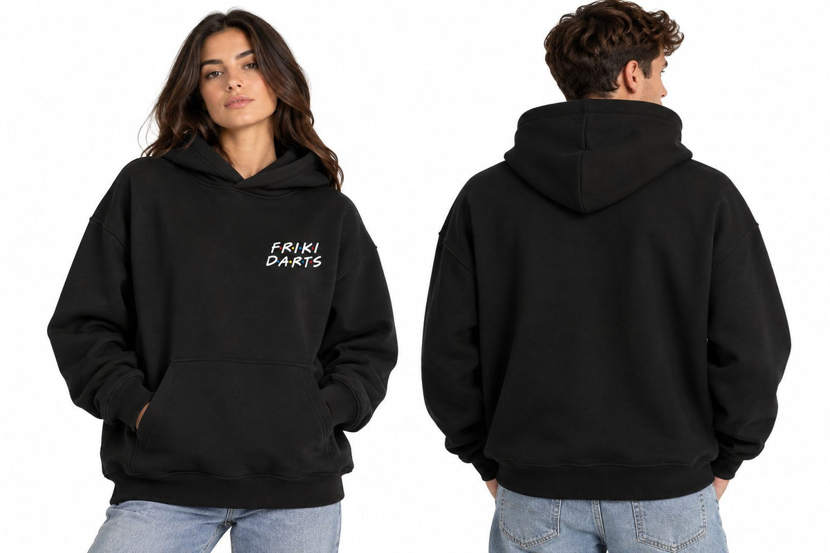 Sudadera oversize de dardos Friki Darts negra con el logotipo en el pecho, vista de frente y de espalda